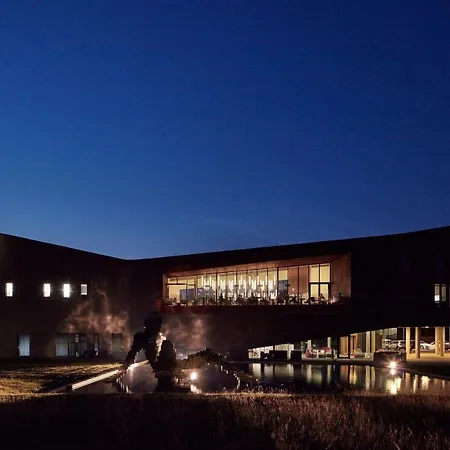 Miura Art Hotel