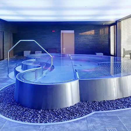 Otel Miura Art Hotel 4*