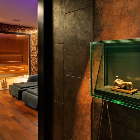 Otel Miura Art Hotel