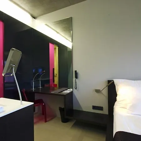 Miura Art Hotel 4*