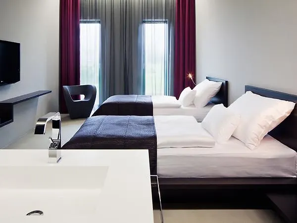 Miura 4* Čeladná